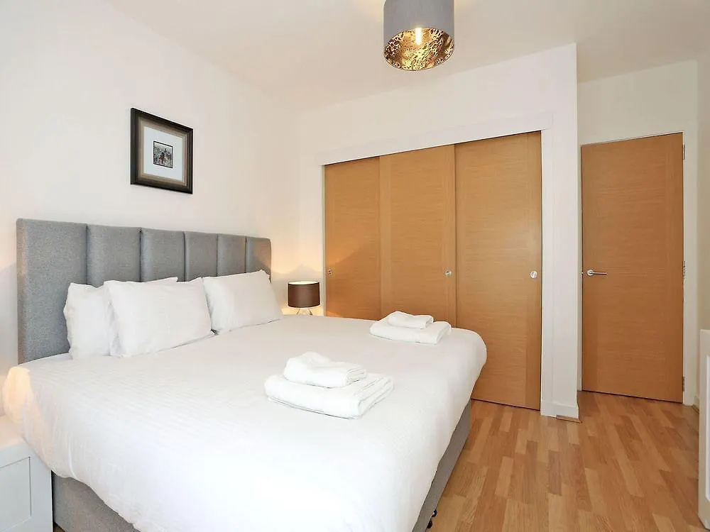 Hotel Virtue Apartments - The Galleria Aberdeen